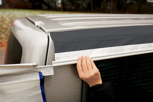 Adaptateur magnétique pour la fixation d'un auvent