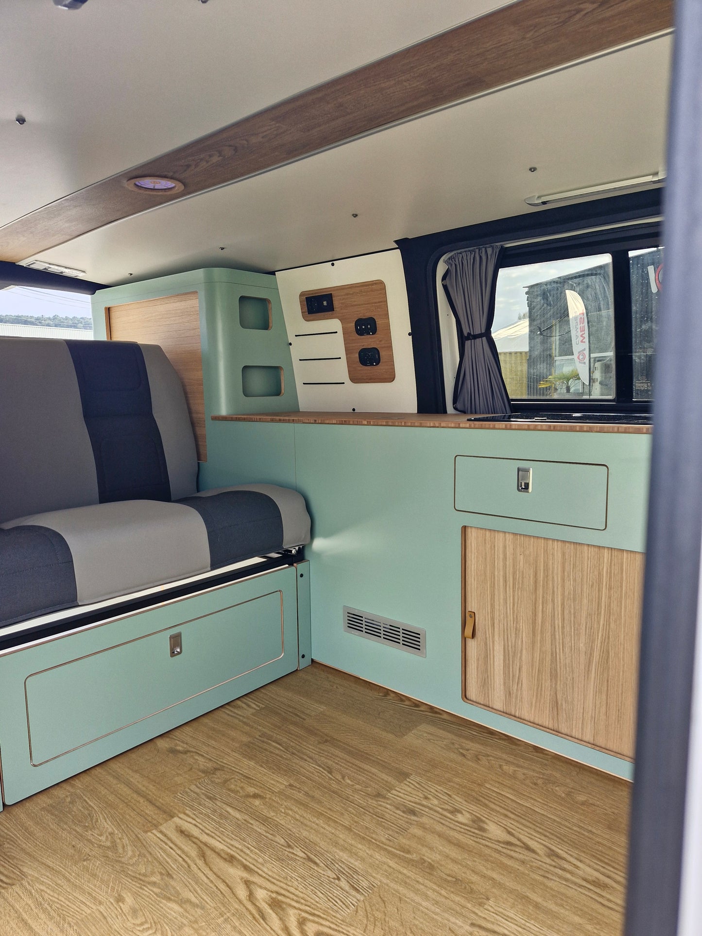 Meuble prêt à poser FORD CUSTOM LONG Noir mat extrême